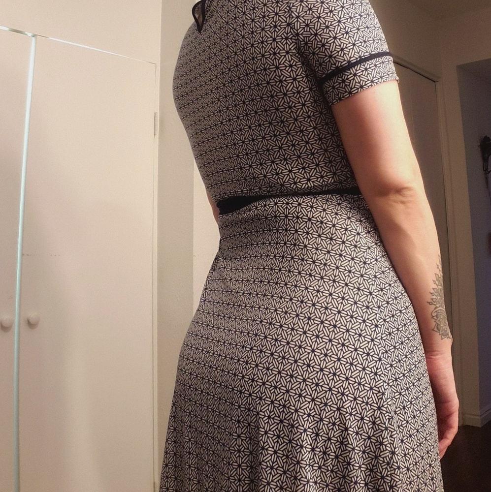 Collared patterned dress - Picture 3 of 3